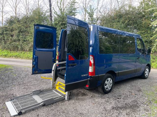 Renault Master 2.3 SL28dCi 135 Business+ WHEELCHAIR ACCESSIBLE VEHICLE 6 SEATS Wheelchair Adapted Diesel Blue
