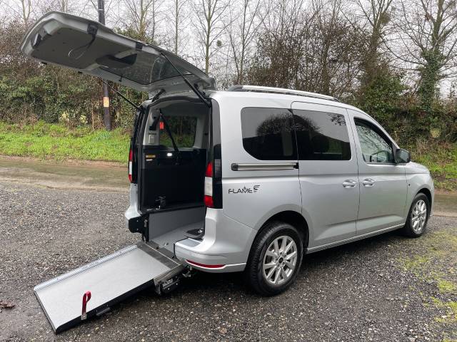 Ford Tourneo Connect 2.0 EcoBlue Titanium 5dr AUTO WHEELCHAIR ACCESSIBLE VEHICLE 4 SEATS Wheelchair Adapted Diesel Silver