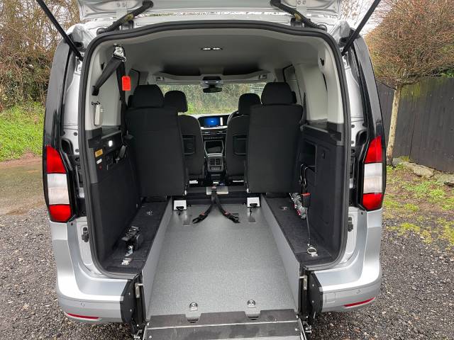 2023 Ford Tourneo Connect 2.0 EcoBlue Titanium 5dr AUTO WHEELCHAIR ACCESSIBLE VEHICLE 4 SEATS