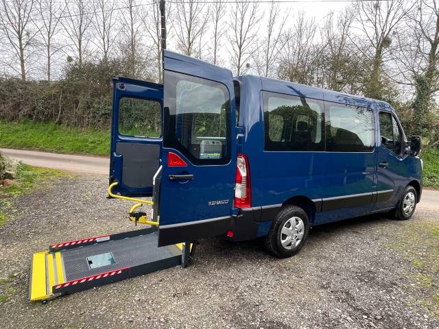 Renault Master 2.3 SL28dCi 135 Business+ WHEELCHAIR ACCESSIBLE VEHICLE 4 SEATS Wheelchair Adapted Diesel Blue