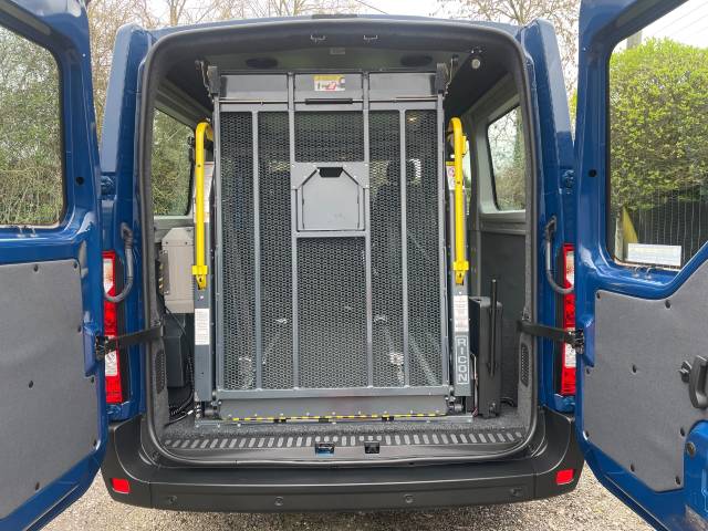 2023 Renault Master 2.3 SL28dCi 135 Business+ WHEELCHAIR ACCESSIBLE VEHICLE 4 SEATS