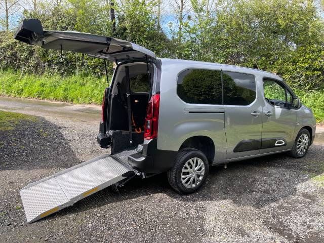 Citroen Berlingo 1.5 BlueHDi 130 Feel XL 5dr WHEELCHAIR ACCESSIBLE ACCESSIBLE VEHICLE AUTOMATIC 5 SEATS Wheelchair Adapted Diesel Grey