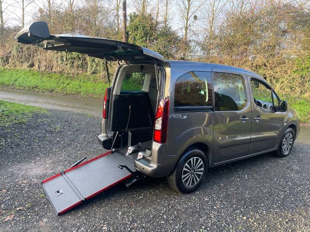 Peugeot Partner Tepee 1.6 HORIZON RE BLUE HDI S/S S AUTOMATIC WHEELCHAIR ACCESSIBLE VEHICLE 3 SEATS Wheelchair Adapted Diesel Grey