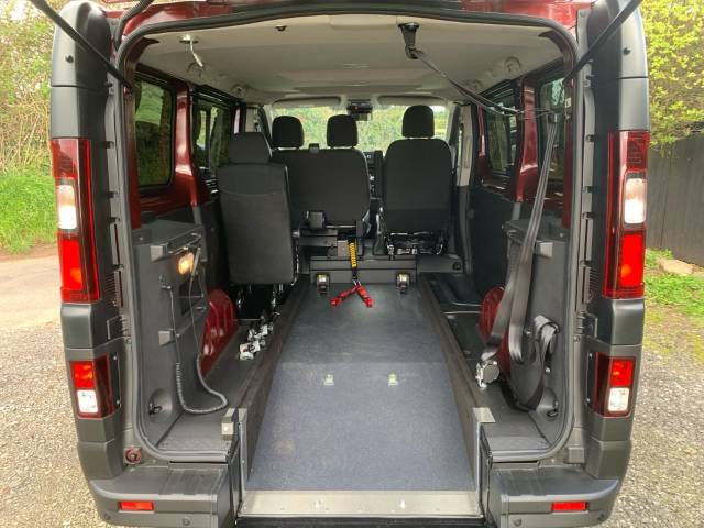 2023 Renault Trafic 2.0 SL28 Blue dCi 110 Business WHEELCHAIR ACCESSIBLE VEHICLE 4 SEATS