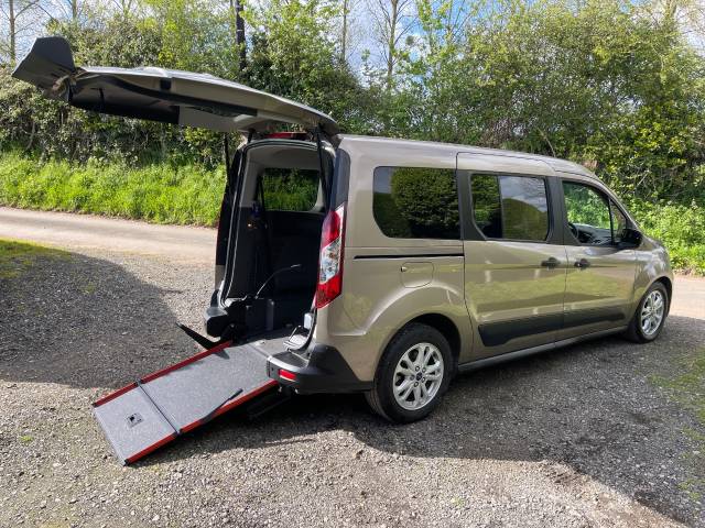 Ford Tourneo Connect 1.5 FREEDOM GRAND RS AUTOMATIC WHEELCHAIR ACCESSIBLE VEHICLE 5 SEATS Wheelchair Adapted Diesel Silver