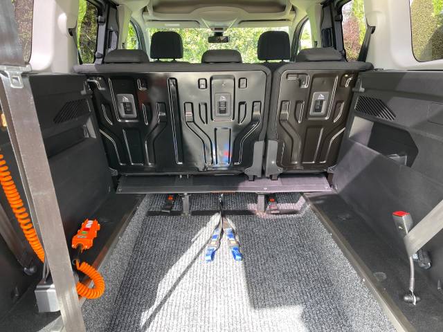 2021 Citroen Berlingo 1.5 BlueHDi 130 Feel XL 5dr WHEELCHAIR ACCESSIBLE ACCESSIBLE VEHICLE AUTOMATIC 5 SEATS