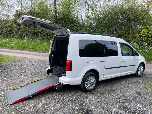 Volkswagen Caddy Maxi Life 2.0 TDI 5dr Wheelchair Adapted Diesel White