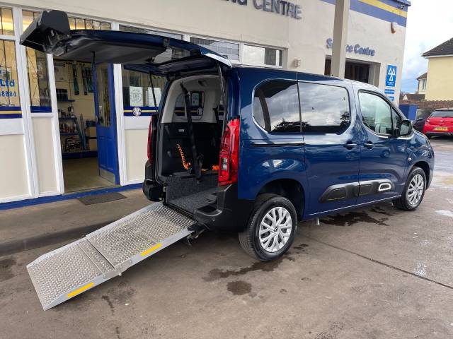 Citroen Berlingo 1.2 PureTech Feel M 5dr WHEELCHAIR ACCESSIBLE VEHICLE 3 SEATS WINCH Wheelchair Adapted Petrol Blue