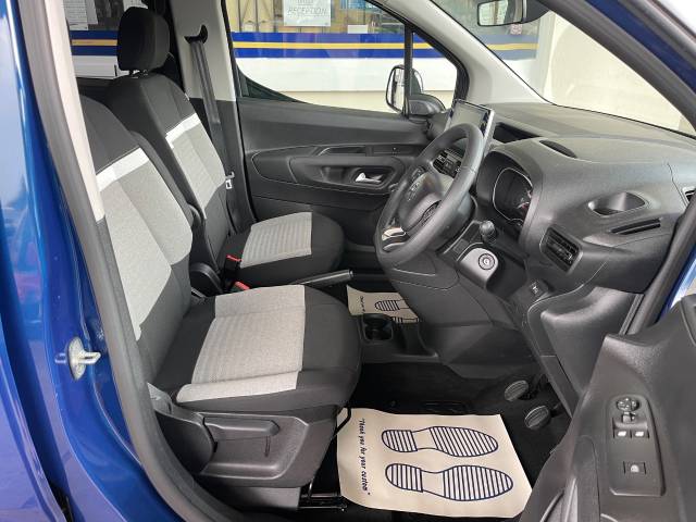 2023 Citroen Berlingo 1.2 PureTech Feel M 5dr WHEELCHAIR ACCESSIBLE VEHICLE 3 SEATS WINCH
