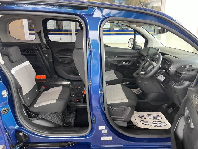 2023 Citroen Berlingo 1.2 PureTech Feel M 5dr WHEELCHAIR ACCESSIBLE VEHICLE 3 SEATS WINCH