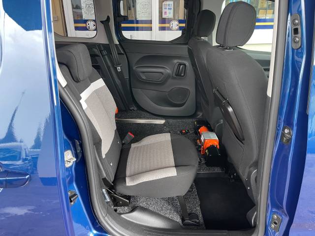 2023 Citroen Berlingo 1.2 PureTech Feel M 5dr WHEELCHAIR ACCESSIBLE VEHICLE 3 SEATS WINCH