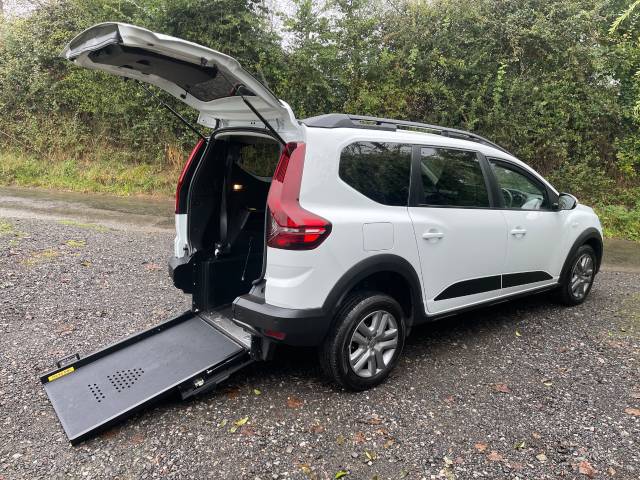 Dacia Jogger 1.0 TCe Expression 5dr WHEELCHAIR ACCESSIBLE VEHICLE 5 SEATS Wheelchair Adapted Petrol White