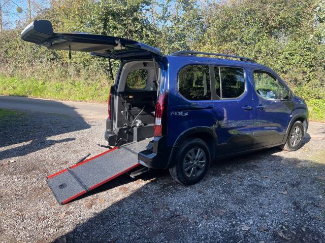 Peugeot Rifter 1.5 BlueHDi 100 Allure 5dr WHEELCHAIR ACCESSIBLE VEHICLE 3 SEATS Wheelchair Adapted Diesel Blue
