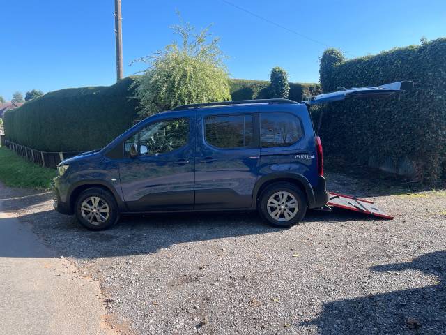 2023 Peugeot Rifter 1.5 BlueHDi 100 Allure 5dr WHEELCHAIR ACCESSIBLE VEHICLE 3 SEATS