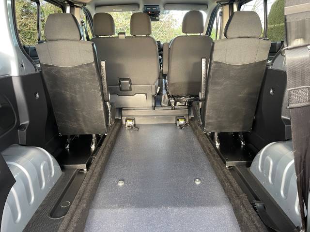 2023 Renault Trafic 2.0 SL28 Blue dCi 110 Business WHEELCHAIR ACCESSIBLE VEHICLE 5 SEATS