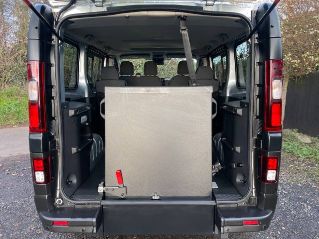 2023 Renault Trafic 2.0 SL28 Blue dCi 110 Business WHEELCHAIR ACCESSIBLE VEHICLE 5 SEATS