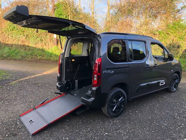 Citroen Berlingo 1.5 BlueHDi 100 Feel M 5dr WHEELCHAIR ACCESSIBLE VEHICLE 3 SEATS Wheelchair Adapted Diesel Grey