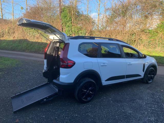 Dacia Jogger 1.0 TCe Extreme SE 5dr Wheelchair Adapted Petrol White