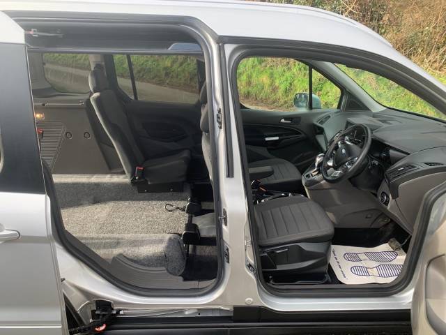2021 Ford Tourneo Connect 1.5 EcoBlue 120 Titanium 5dr AUTOMATIC WHEELCHAIR ACCESSIBLE VEHICLE