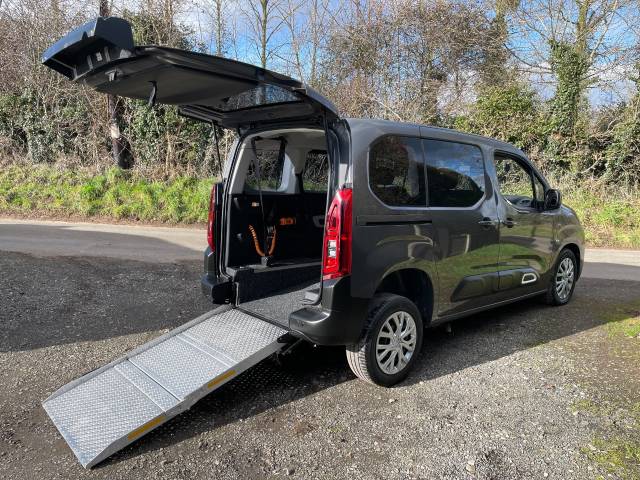 Citroen Berlingo 1.5 BlueHDi 130 Feel M 5dr AUTOMATIC WHEELCHAIR ACCESSIBLE VEHICLE 3 SEATS Wheelchair Adapted Diesel Grey