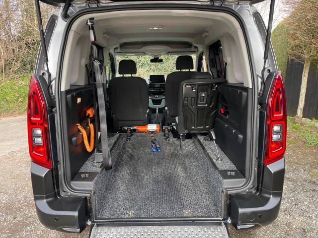 2020 Citroen Berlingo 1.5 BlueHDi 130 Feel M 5dr AUTOMATIC WHEELCHAIR ACCESSIBLE VEHICLE 3 SEATS WINCH