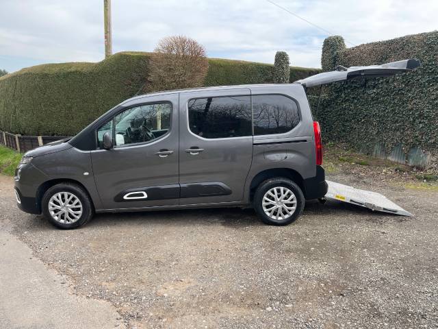 2020 Citroen Berlingo 1.5 BlueHDi 130 Feel M 5dr AUTOMATIC WHEELCHAIR ACCESSIBLE VEHICLE 3 SEATS WINCH