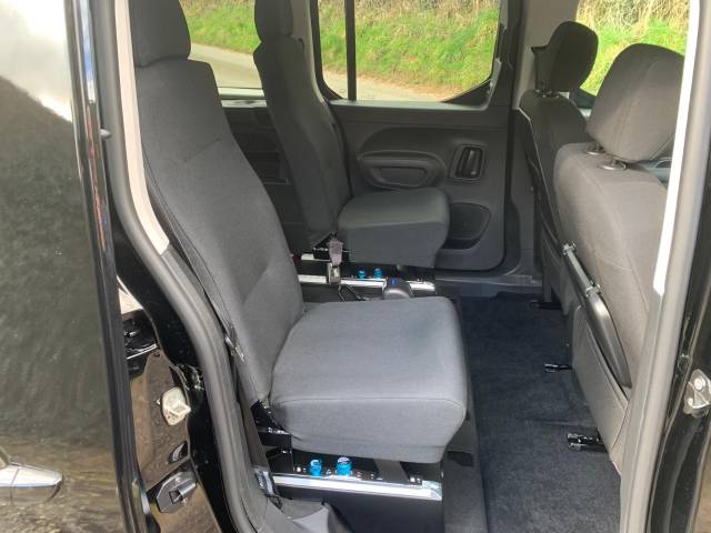 2024 Vauxhall Combo-life 1.5 Turbo D Design XL 5dr WHEELCHAIR ACCESSIBLE VEHICLE 4 SEATS