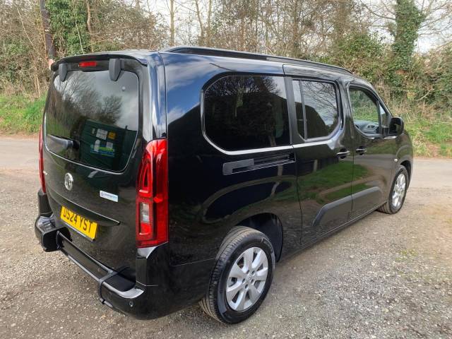 2024 Vauxhall Combo-life 1.5 Turbo D Design XL 5dr WHEELCHAIR ACCESSIBLE VEHICLE 4 SEATS