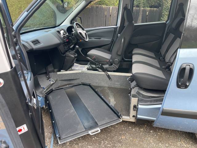 2019 Fiat Doblo 1.6 Multijet 16V Active RIDE UPFRONT WHEELCHAIR ACCESSIBLE VEHICLE
