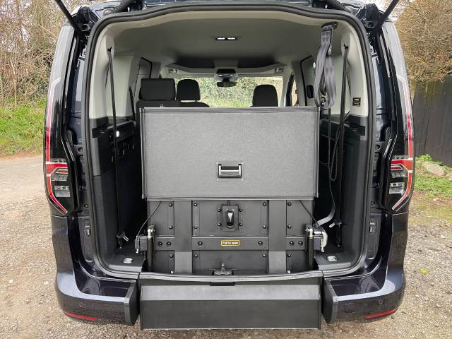 2024 Volkswagen Caddy 2.0 TDI Life 5dr WHEELCHAIR ACCESSIBLE VEHICLE 3 SEATS