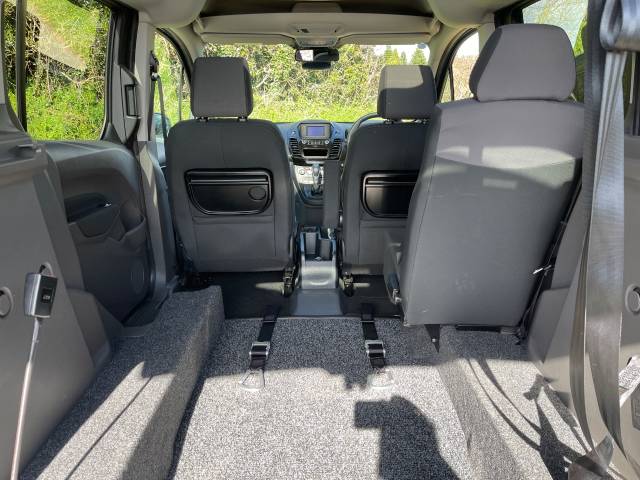 2022 Ford Tourneo Connect 1.5 EcoBlue 120 Titanium 5dr AUTOMATIC WHEELCHAIR ACCESSIBLE VEHICLE 3 SEATS