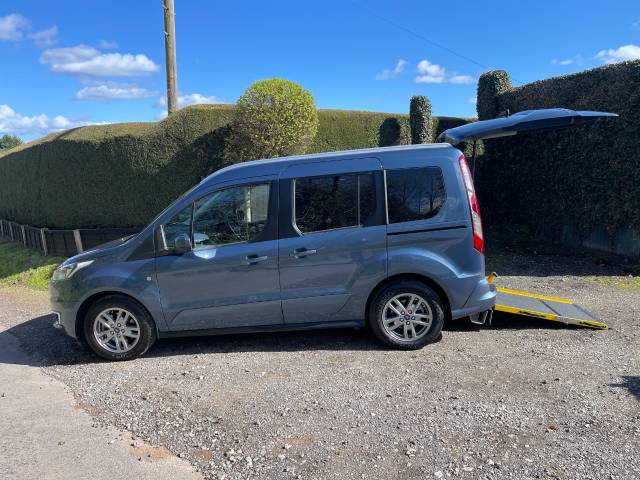 2022 Ford Tourneo Connect 1.5 EcoBlue 120 Titanium 5dr AUTOMATIC WHEELCHAIR ACCESSIBLE VEHICLE 3 SEATS