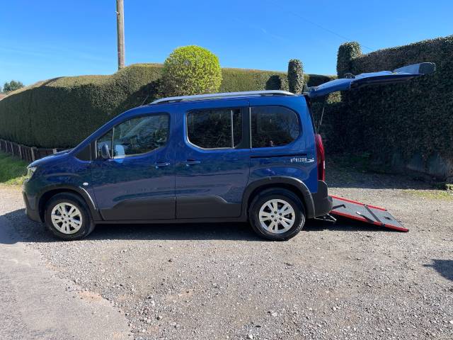 2021 Peugeot Rifter 1.2i Puretech Allure 5dr PETROL AUTOMATIC WHEELCHAIR ACCESSIBLE VEHICLE 3 SEATS
