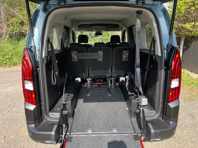 2024 Peugeot Rifter 1.5 BlueHDi 100 Allure 5dr WHEELCHAIR ACCESSIBLE VEHICLE 5 SEATS