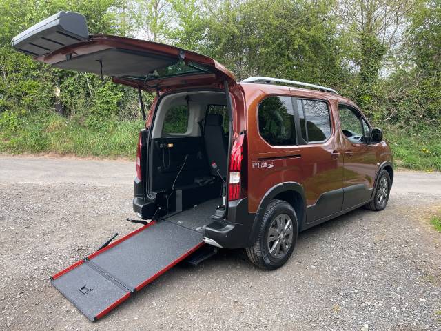 Peugeot Rifter 1.5 BlueHDi 100 Allure 5dr WHEELCHAIR ACCESSIBLE VEHICLE 3 SEATS Wheelchair Adapted Diesel Bronze