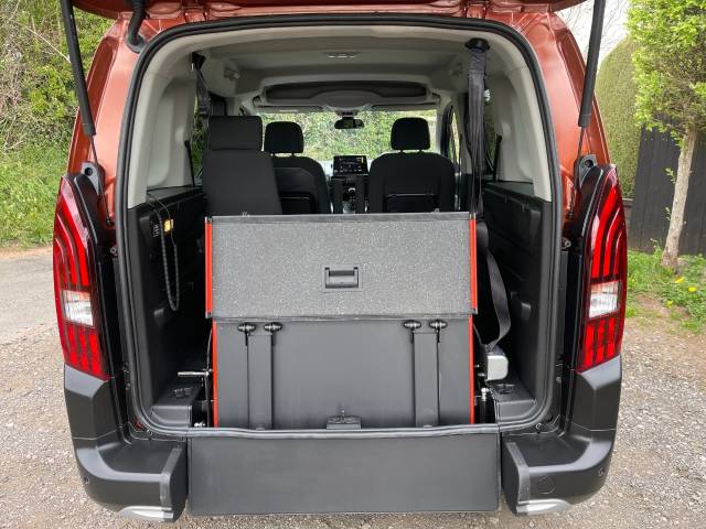 2022 Peugeot Rifter 1.5 BlueHDi 100 Allure 5dr WHEELCHAIR ACCESSIBLE VEHICLE 3 SEATS