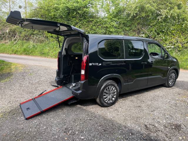 Peugeot Rifter 100kW Allure Long 52kWh 5dr Auto WHEELCHAIR ACCESSIBLE VEHICLE 5 SEATS Wheelchair Adapted Electric Black