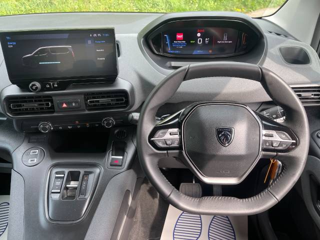 2025 Peugeot Rifter 100kW Allure Long 52kWh 5dr Auto WHEELCHAIR ACCESSIBLE VEHICLE 5 SEATS