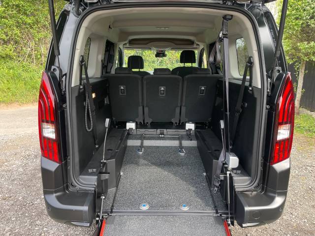2025 Peugeot Rifter 100kW Allure Long 52kWh 5dr Auto WHEELCHAIR ACCESSIBLE VEHICLE 5 SEATS