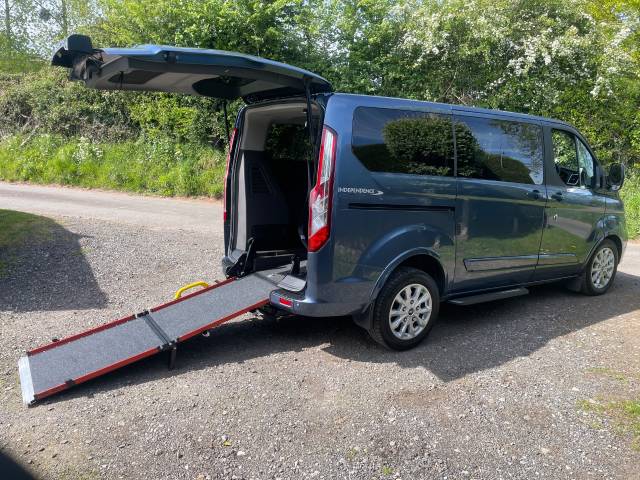 Ford Tourneo Custom 2.0 EcoBlue 130ps Titanium WHEELCHAIR ACCESSIBLE VEHICLE 6 SEATS Wheelchair Adapted Diesel Blue