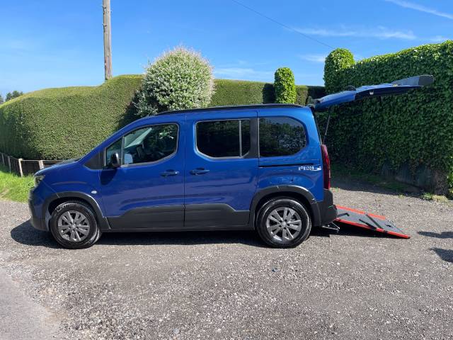 2023 Peugeot Rifter 1.5 BlueHDi 130 Allure 5dr AUTOMATIC WHEELCHAIR ACCESSIBLE VEHICLE 3 SEATS