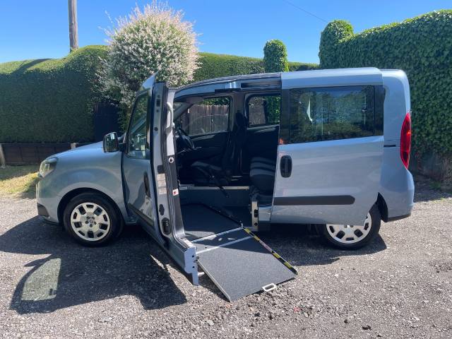 2021 Fiat Doblo 1.3 Multijet 16V 95 S/S RIDE UPFRONT WHEELCHAIR ACCESSIBLE VEHICLE 4 SEATS
