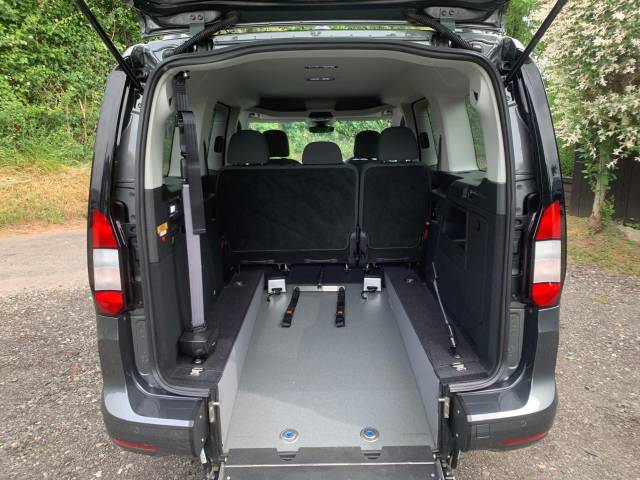 2024 Ford Tourneo Connect 2.0 EcoBlue Titanium 5dr AUTO 5 SEAT WHEELCHAIR ACCESSIBLE VEHICLE