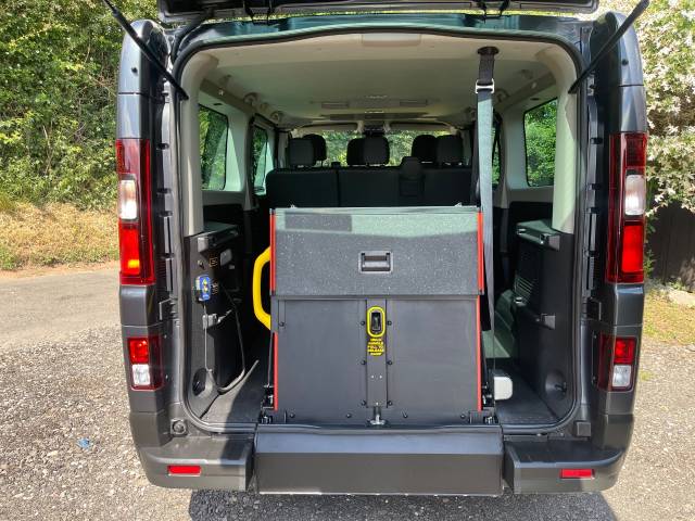 2024 Renault Trafic 2.0 LL30 Blue dCi 170 Extra AUTOMATIC WHEELCHAIR ACCESSIBLE VEHICLE 6 SEATS