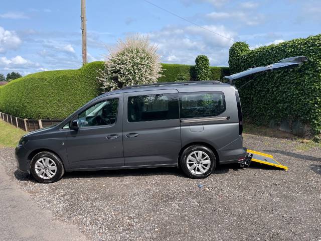 2023 Volkswagen Caddy Maxi 1.5 TSI Life 5dr DSG AUTOMATIC WHEELCHAIR ACCESSIBLE VEHICLE 5 SEATS