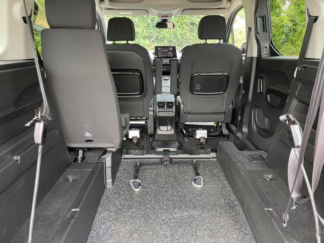 2022 Peugeot Rifter 1.2 PureTech 130 Allure Premium WHEELCHAIR ACCESSIBLE