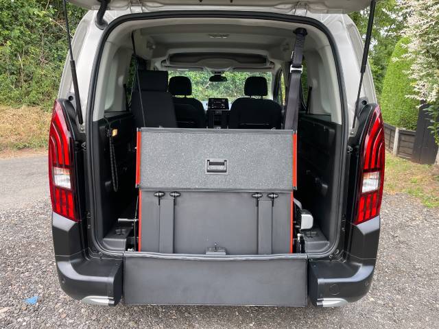 2022 Peugeot Rifter 1.2 PureTech 130 Allure Premium WHEELCHAIR ACCESSIBLE