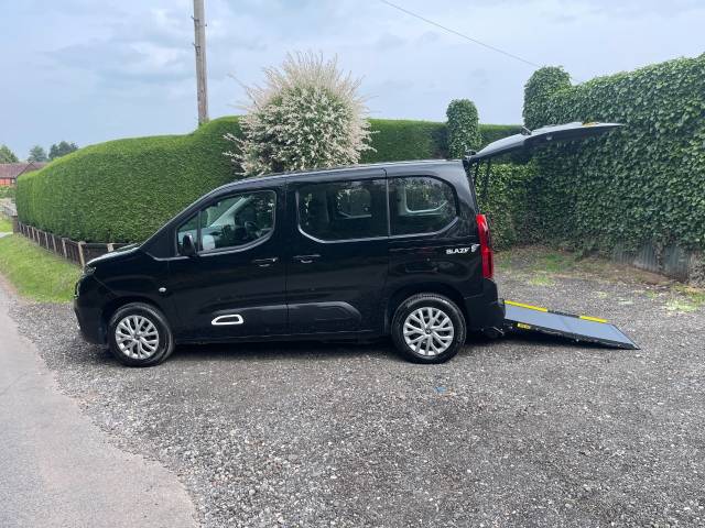 2023 Citroen Berlingo 1.5 BlueHDi 100 Feel M 5dr WHEELCHAIR ACCESSIBLE VEHICLE 3 SEATS WINCH