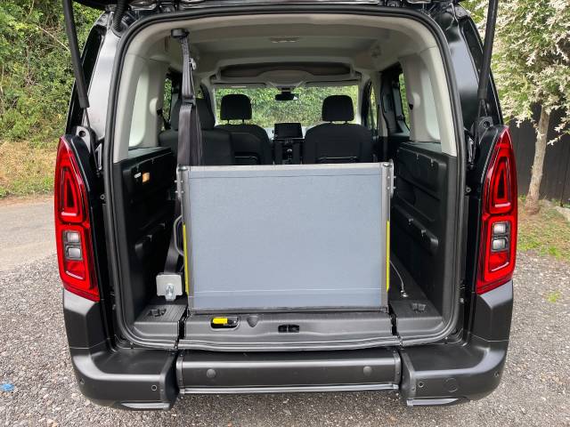 2023 Citroen Berlingo 1.5 BlueHDi 100 Feel M 5dr WHEELCHAIR ACCESSIBLE VEHICLE 3 SEATS WINCH