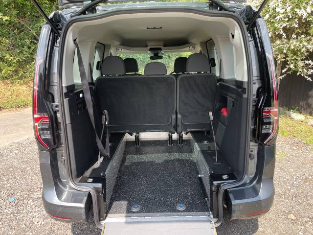2023 Volkswagen Caddy 1.5 TSI Life 5dr DSG AUTOMATIC WHEELCHAIR ACCESSIBLE VEHICLE 5 SEATS